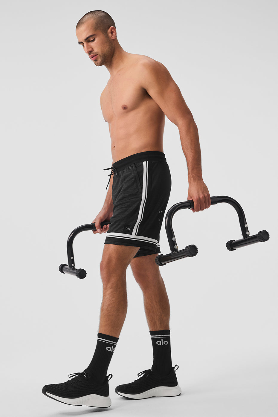 7" Key Mesh Basketball Short - Black - Image 5